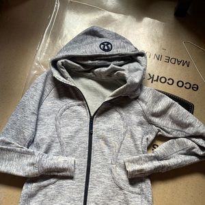Lululemon scuba sweater second generation